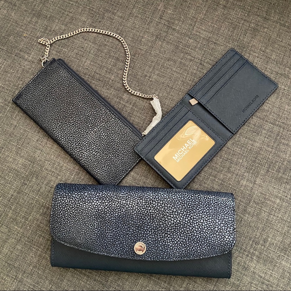 Michael Kors wristlet 3 in1 wallet NWT - Picture 1 of 8